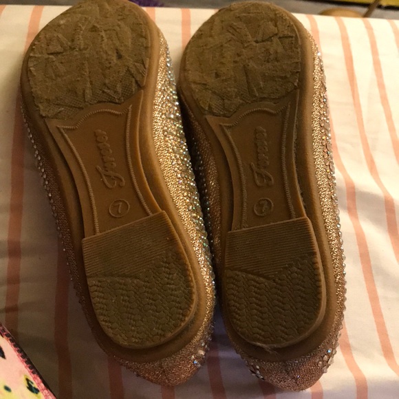 Flats - Picture 3 of 3